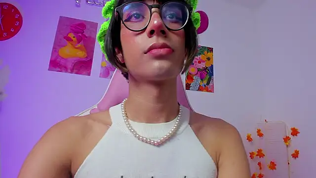 Madeline_21 webcam show