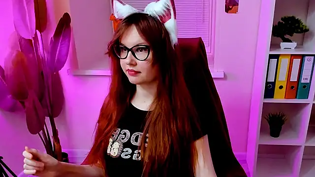 CarolGiggly: онлайн-секс-чат