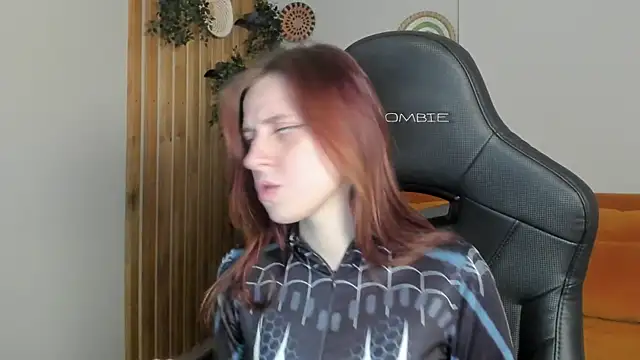 FreyaVey's Live Chat Room