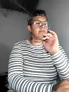 Yessi_rousse: απευθείας συνομιλία ΧΧΧ