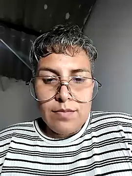 Yessi_rousse Obrolan Langsung XXX