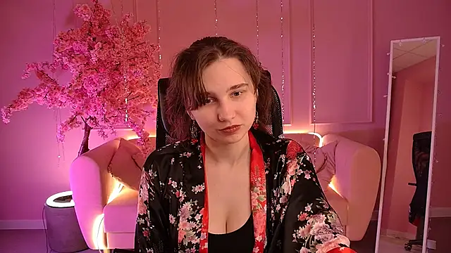 TessaMill Chat XXX live