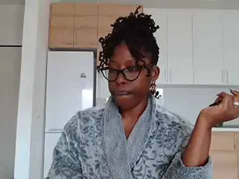 XXX chat uživo modela MasterIndigo