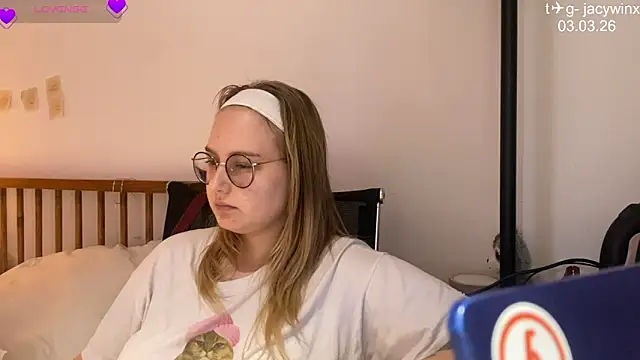 JacyWinslat Chat XXX in diretta