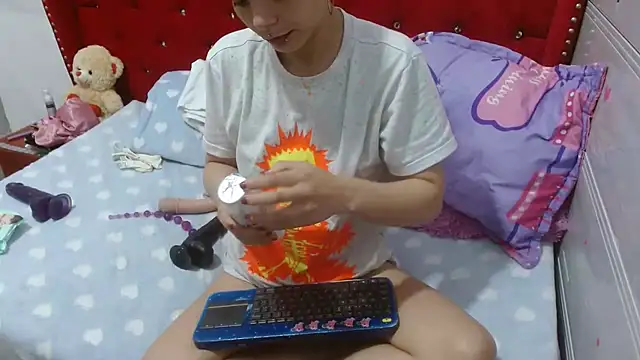 Ariasmithog 现场XXX聊天