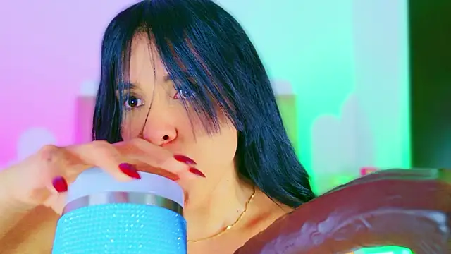 دردشة CharlootteEvans الجنسية المباشرة