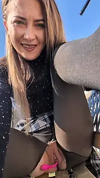 Risky_julia2330 élő XXX-chatje