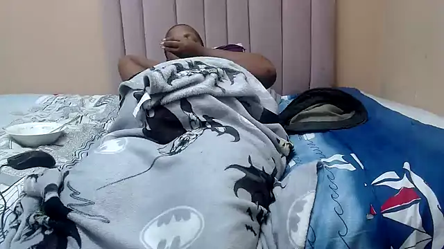 ThickDiva99 – Naživo XXX chat