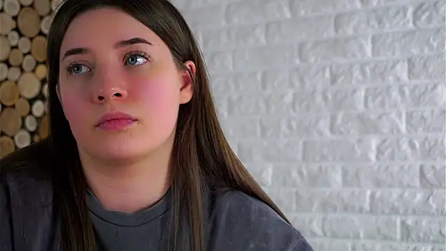 LowOncoming élő XXX-chatje