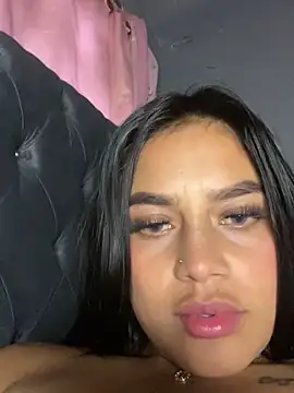 Emily_sharlot Pertunjukan Webcam