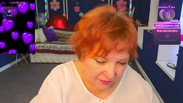 Kira_Kenett live XXX chat