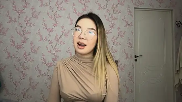 Elina_Mottel Live XXX-Chat