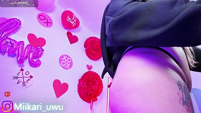 Ahri_Elderwood's Live XXX Chat