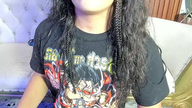 XXX chat uživo modela KarineWine