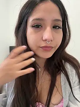 21Sweetkitty: онлайн-секс-чат