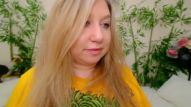 HappyLisa's Live XXX Chat