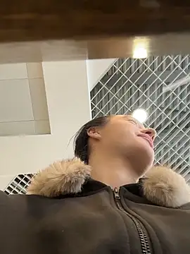 MiaTee's Live XXX Chat