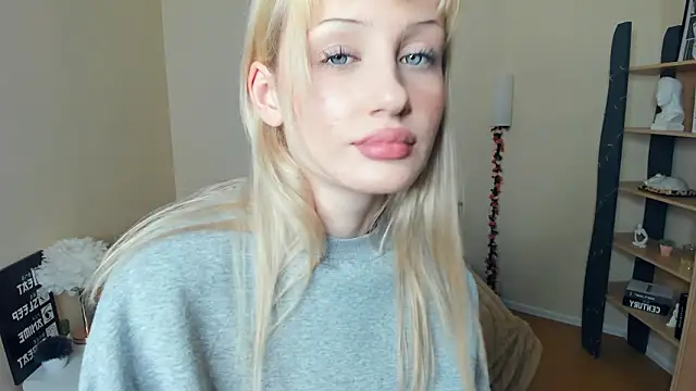 LolaStusse's Live XXX Chat