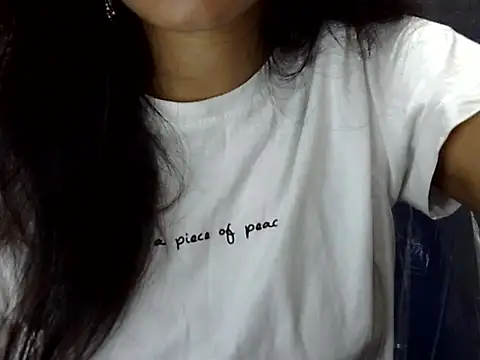 Neha_Sharma2 Chat XXX in diretta