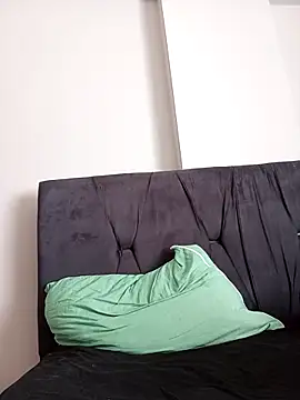 NiiiRvaNaa Webcam show