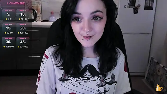 linaa__tyaan Chat XXX in diretta