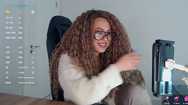 _Just_a_queen_3 élő XXX-chatje