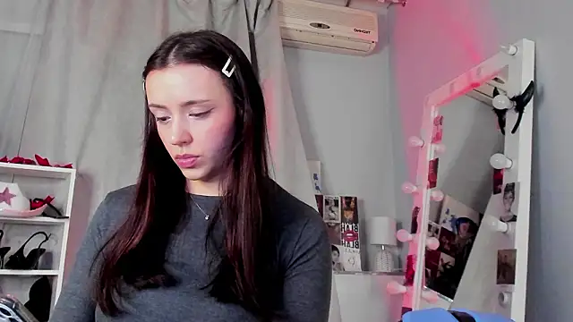 Sahara_Shields élő XXX-chatje