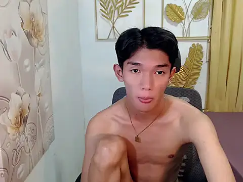 Show modela urasian_john18 na web-kameri