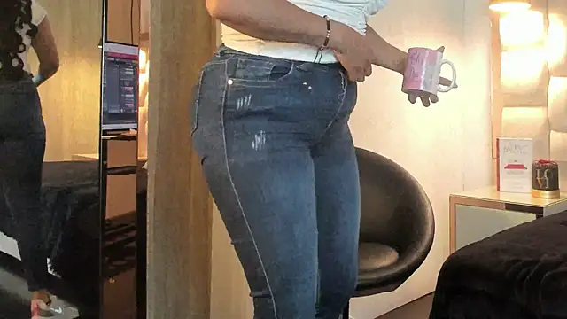 Chat XXX ao vivo de Barbbara_sweett