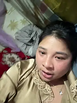 Linh-xxx Adlı Modelin Canlı XXX Sohbeti