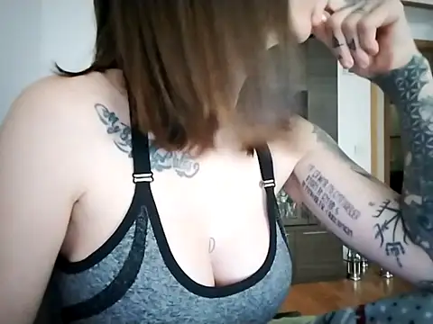 Онлайн чат XXX jadebratz23