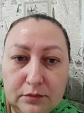 Rini333 লাইভ XXX চ্যাট