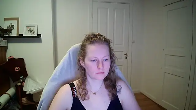 Czat XXX na żywo – Girlnina-1995