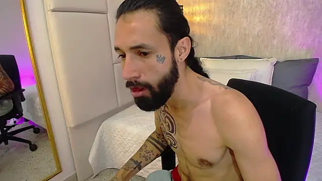 Hisoka_011 Live XXX-Chat