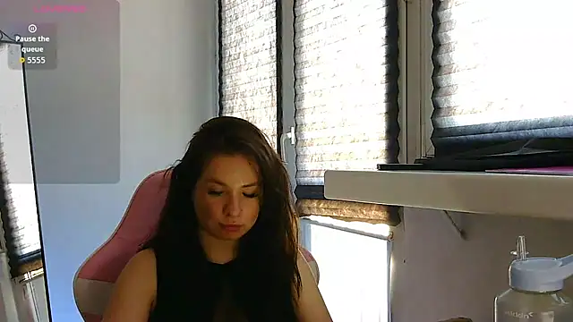 SugarVibe99 – Naživo XXX chat