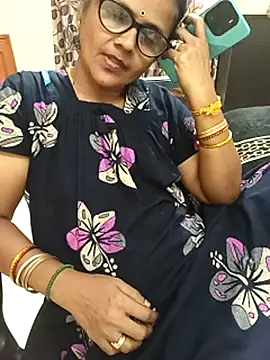 menaka-tamil's Live Sex Cam Show