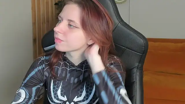 Chat +18 de FreyaVey ao vivo