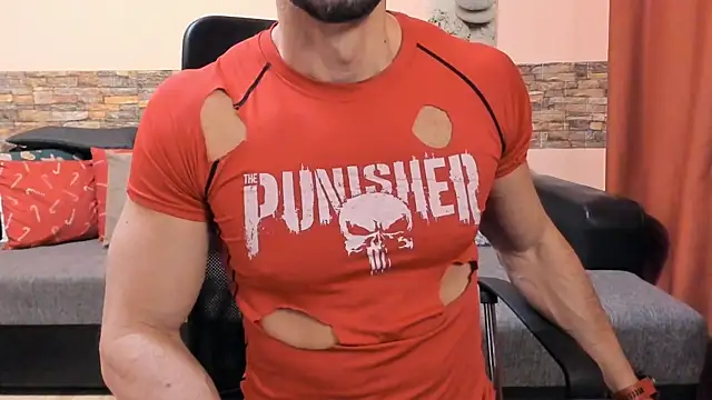 HotHunkTrainer: онлайн-секс-чат