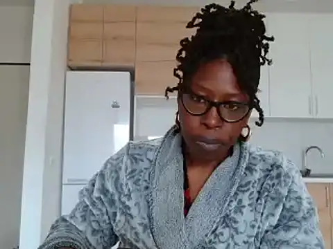 MasterIndigo live XXX chat