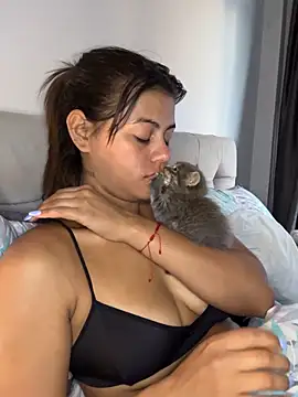 RachelWeisz_ Adlı Modelin Canlı XXX Sohbeti