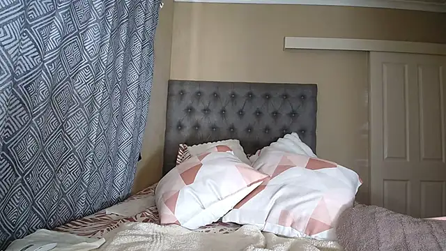 nanababe1 Adlı Modelin Canlı XXX Sohbeti