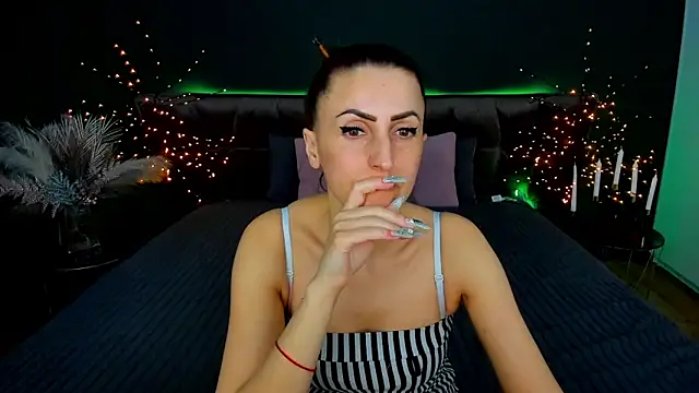 Rebecca_DiamondのライブXXXチャット