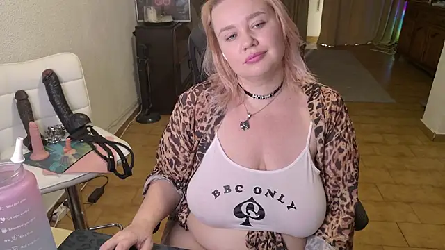 XXX chat uživo modela MargotGrey