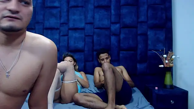 GroupNoLimits' Webcam Show