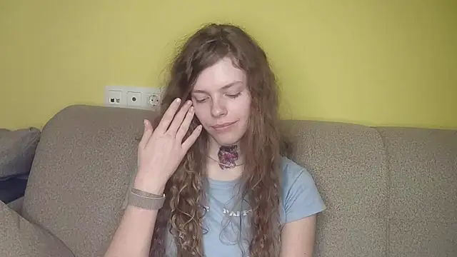 Chat +18 de RayaNenlia ao vivo