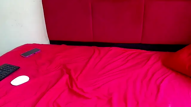 HugeTitisxx's Live XXX Chat