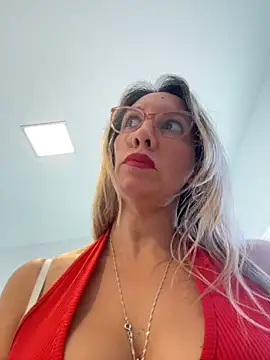 Gatitacarlita 在線直播表演