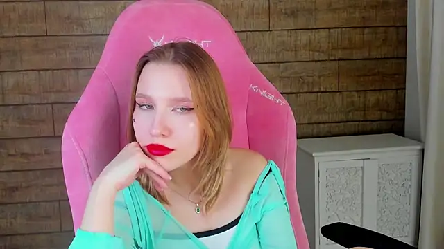 LiliLinn live XXX chat