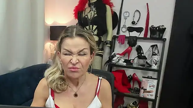 crystaLUXのウェブカメラショー