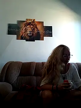 MILEIDE980's Live XXX Chat